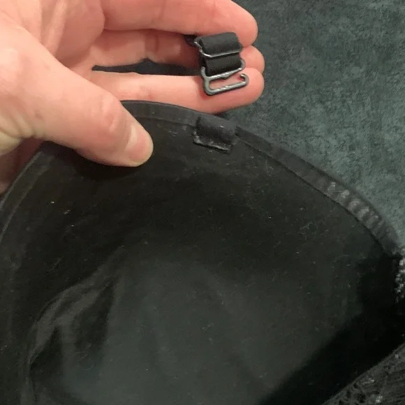 Chic Black Lace Strapless Bra - Picture 5 of 5